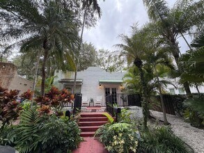 1856 Opechee Dr in Miami, FL - Building Photo - Building Photo