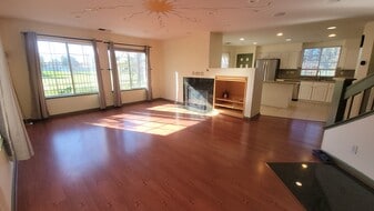 1537 Hermocilla Way in San Jose, CA - Building Photo