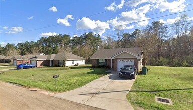 1500 Belvedere Dr in Kentwood, LA - Building Photo - Building Photo