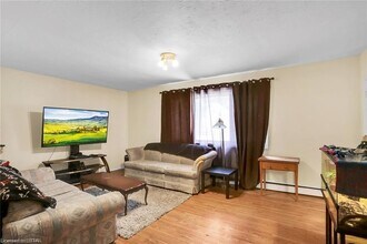 329 Salisbury St in London, ON - Building Photo - Building Photo