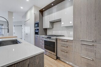 10 Franklin St, Unit 202 in Rochester, NY - Building Photo - Building Photo