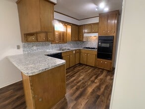 707 N Lane Wells Dr in Longview, TX - Building Photo - Building Photo