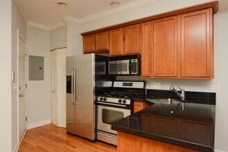3251 N Clifton Ave in Chicago, IL - Building Photo - Building Photo