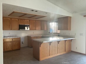 17780 Hinton St in Hesperia, CA - Building Photo - Building Photo
