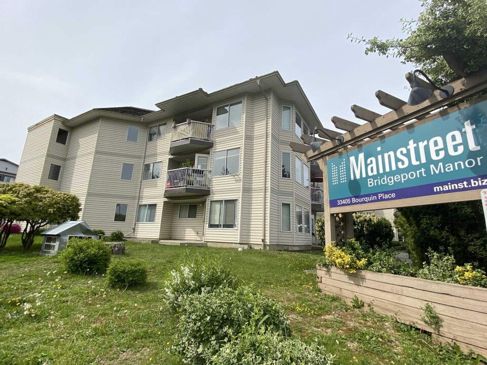 Bridgeport Manor in Abbotsford, BC - Building Photo