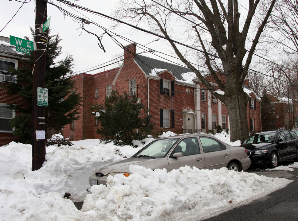 3924 W St NW in Washington, DC - Foto de edificio