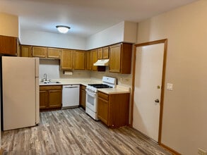 13361 W Heiden Cir in Lake Bluff, IL - Building Photo - Building Photo