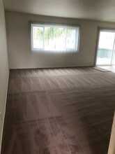 Westbay Eldon Apartments in Costa Mesa, CA - Building Photo - Building Photo