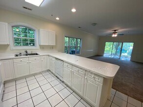 8642 Coralbell Ln in Charlotte, NC - Building Photo - Building Photo