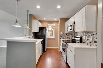 1003 Sandy Ln Dr in Alpharetta, GA - Building Photo - Building Photo