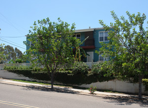 3093-3095 Grape St in San Diego, CA - Building Photo - Building Photo