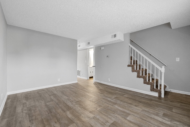 815 Golf View Pl in Clarksville, TN - Foto de edificio - Building Photo
