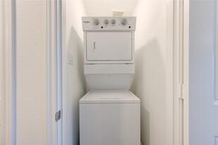 16787 N Marie Vlg Dr in Conroe, TX - Building Photo