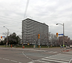 155 Antibes Dr in Toronto, ON - Building Photo - Building Photo