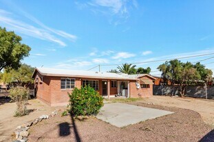 830 E Copper St in Tucson, AZ - Building Photo