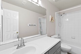 18534 Burgundy Sky Way in Cypress, TX - Foto de edificio - Building Photo