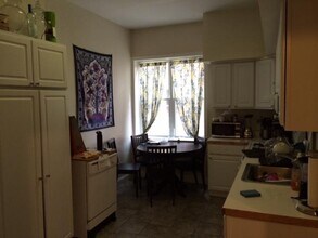 49 St Mary's St in Brookline, MA - Building Photo - Building Photo