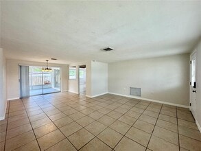 5213 School Rd in New Port Richey, FL - Building Photo - Building Photo