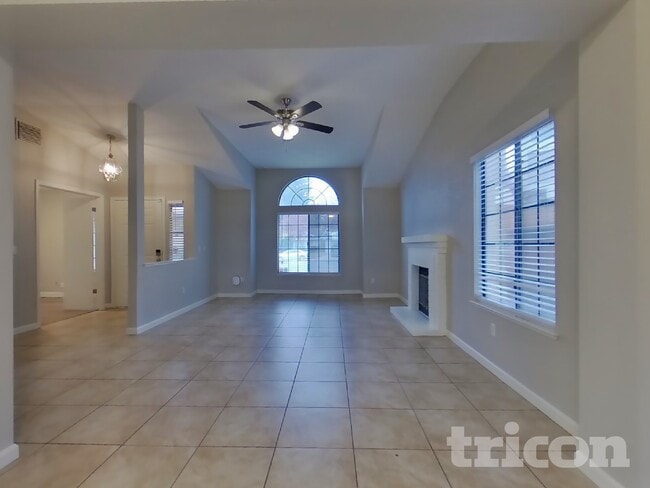 3708 Trapper Ct in Sacramento, CA - Foto de edificio - Building Photo