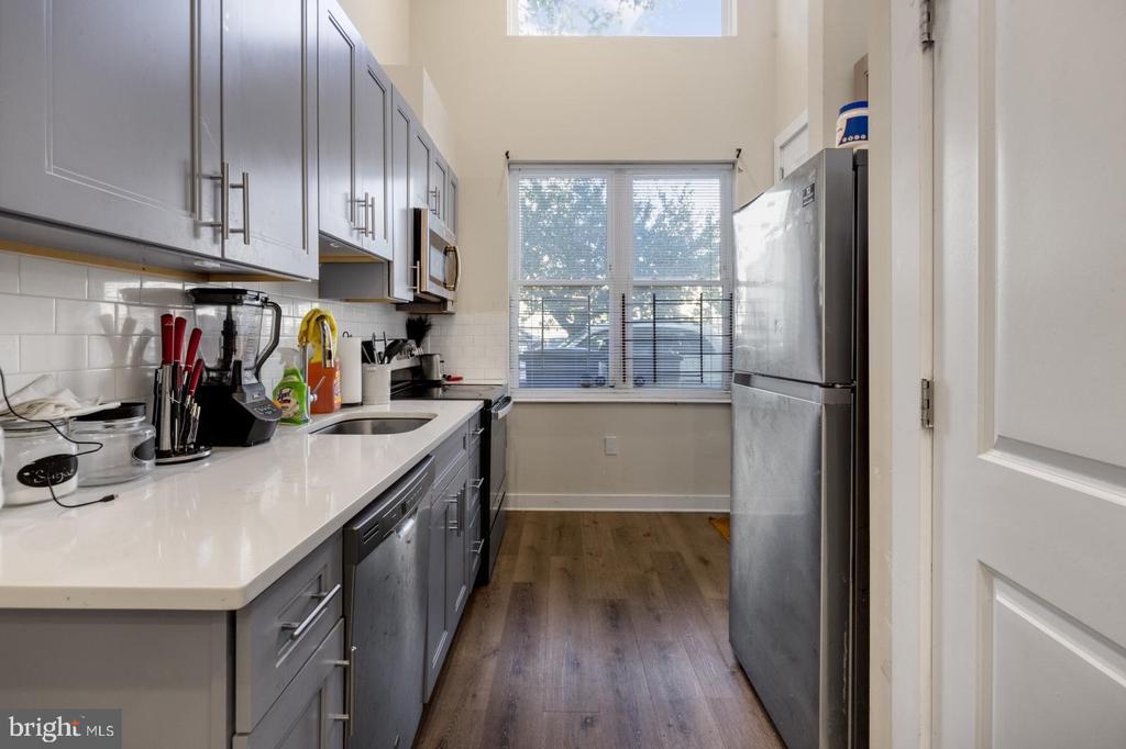 19 S 44th St in Philadelphia, PA - Building Photo