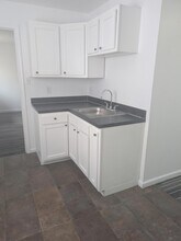 25911 Michigan Ave, Unit 103 in Inkster, MI - Building Photo - Building Photo