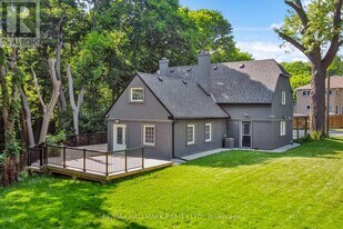 551 Military Trail in Toronto, ON - Building Photo