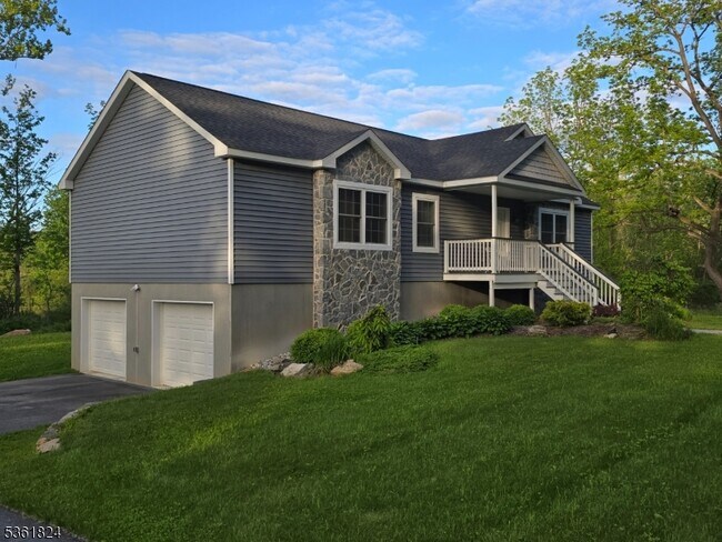 5 Mountain Rd in Hamburg, NJ - Building Photo - Building Photo