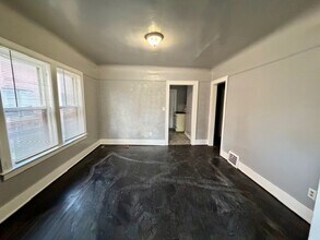 14434 Mettetal St in Detroit, MI - Building Photo - Building Photo