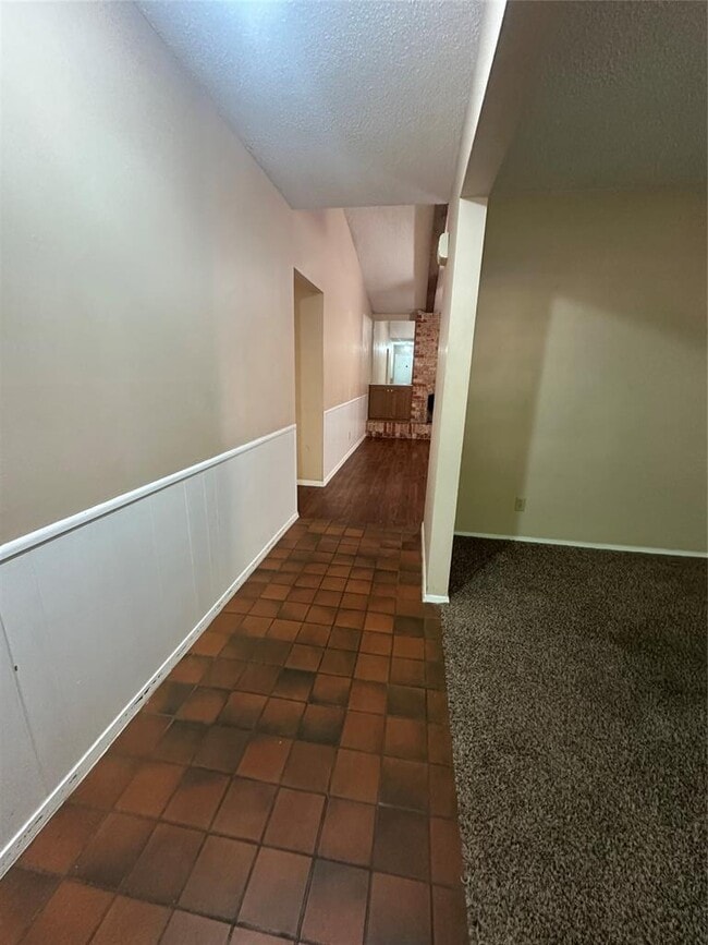2001 Wooten Dr in Austin, TX - Building Photo - Building Photo