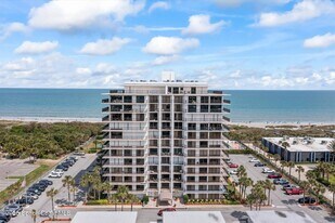 2100 N Atlantic Ave in Cocoa Beach, FL - Building Photo
