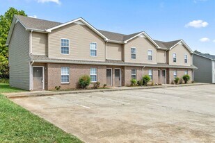 517 Patriot Park Ct in Clarksville, TN - Building Photo