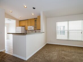 5829 Wrenwater Dr in Lithia, FL - Foto de edificio - Building Photo