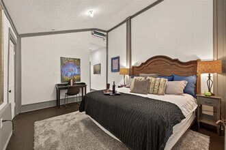 100 W Hamilton St in Houston, TX - Building Photo - Building Photo