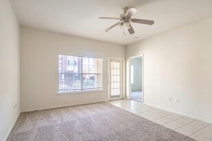 CHISHOLM TRAIL Apartments