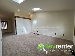 610 Rice Ct in Steilacoom, WA - Building Photo - Building Photo