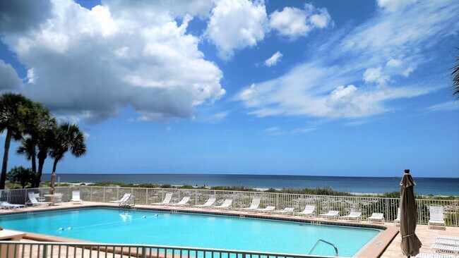 627 Alhambra Rd in Venice, FL - Building Photo - Building Photo