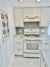 8400 Byron Ave in Miami, FL - Building Photo - Building Photo