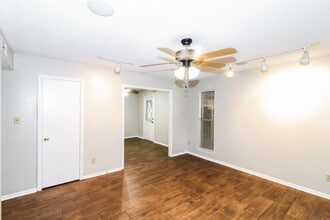 2145 Bobolink Trail in Memphis, TN - Building Photo - Building Photo