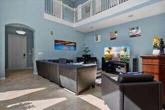 82 Stoney Dr in Palm Beach Gardens, FL - Building Photo - Building Photo