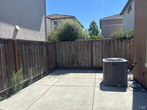 5114 Kolton Pl in Rohnert Park, CA - Building Photo - Building Photo