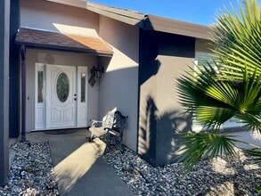 6034 Centurion Cir in Citrus Heights, CA - Building Photo - Building Photo