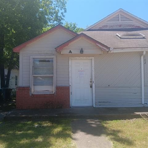 property at 120 W Heron St