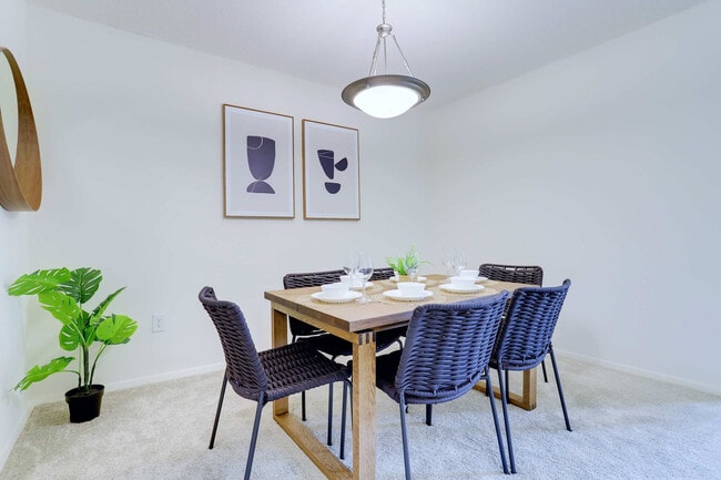 1600 S Eads St in Arlington, VA - Building Photo - Building Photo