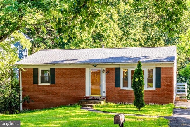 property at 13805 Fulmer Dr