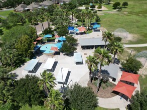 Villas on Ware in McAllen, TX - Foto de edificio - Building Photo