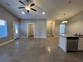 5326 Hillside136 in Wichita, KS - Building Photo - Building Photo