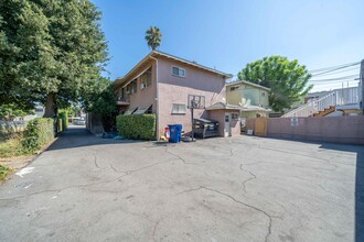 14112 Gilmore St in Van Nuys, CA - Building Photo - Building Photo