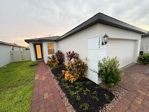 3284 Bella Vista Dr in Davenport, FL - Building Photo - Building Photo