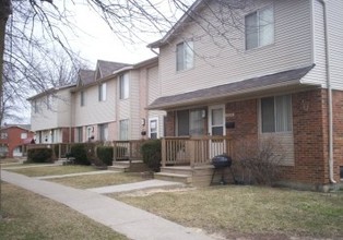 Vanderbilt Townhomes in Mount Morris, MI - Building Photo - Building Photo