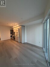 448 Burnhamthorpe Rd W in Mississauga, ON - Building Photo - Building Photo